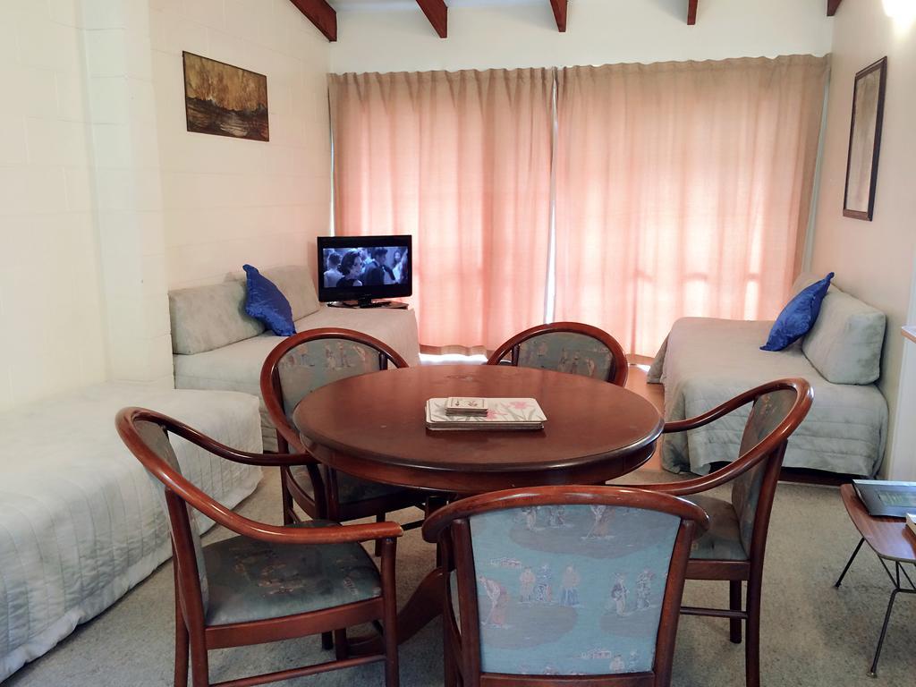 Katikati Motel Kültér fotó
